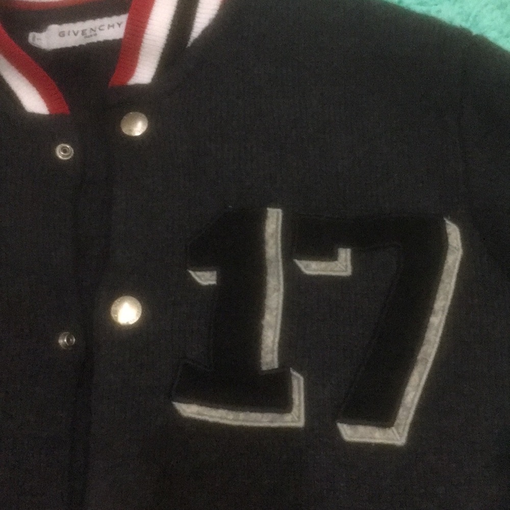 Givenchy wool “17 patch” Cardigan - Picture 3 of 7